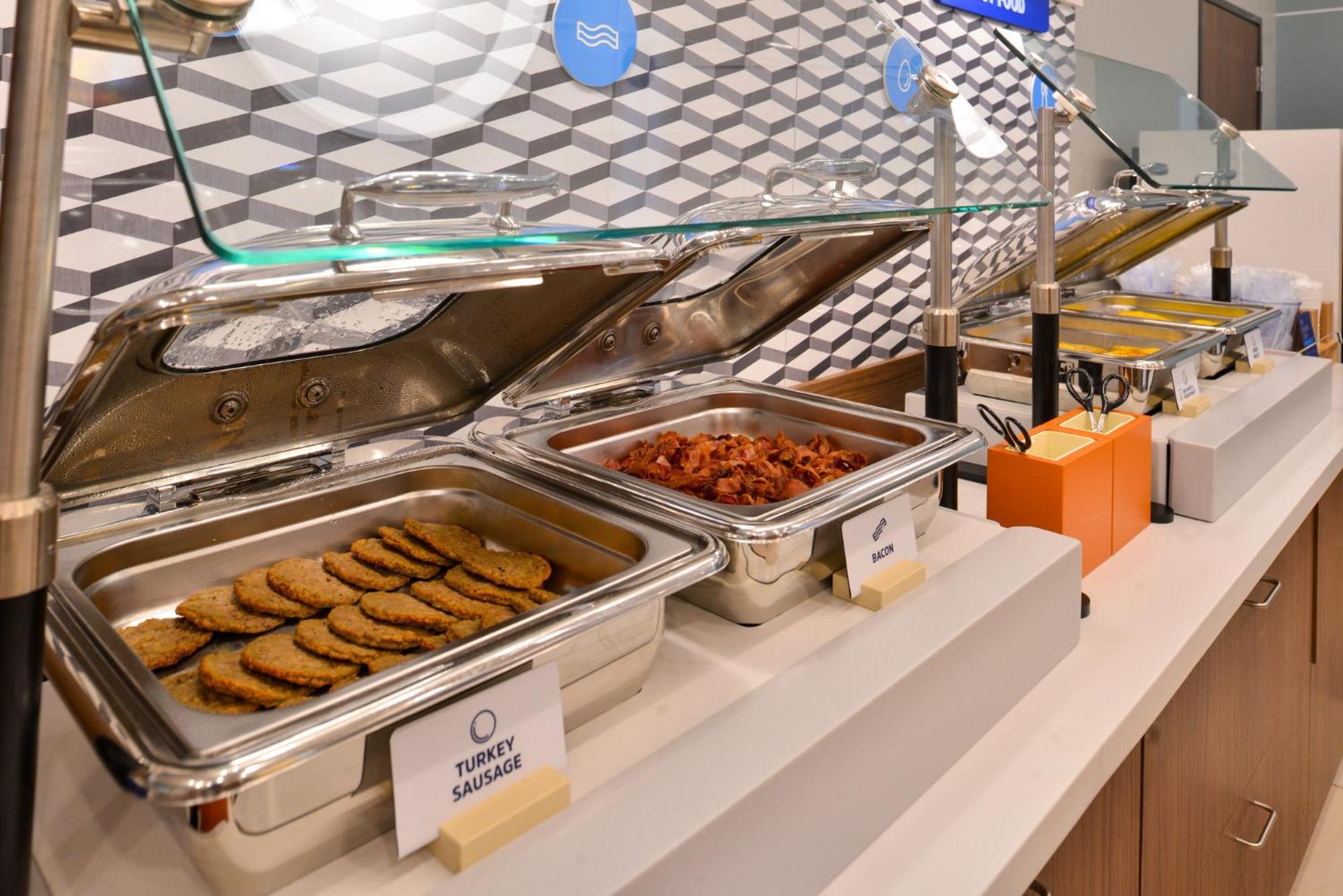 Holiday Inn Express & Suites Pensacola Airport North - I-10 By Ihg Ferry Pass エクステリア 写真