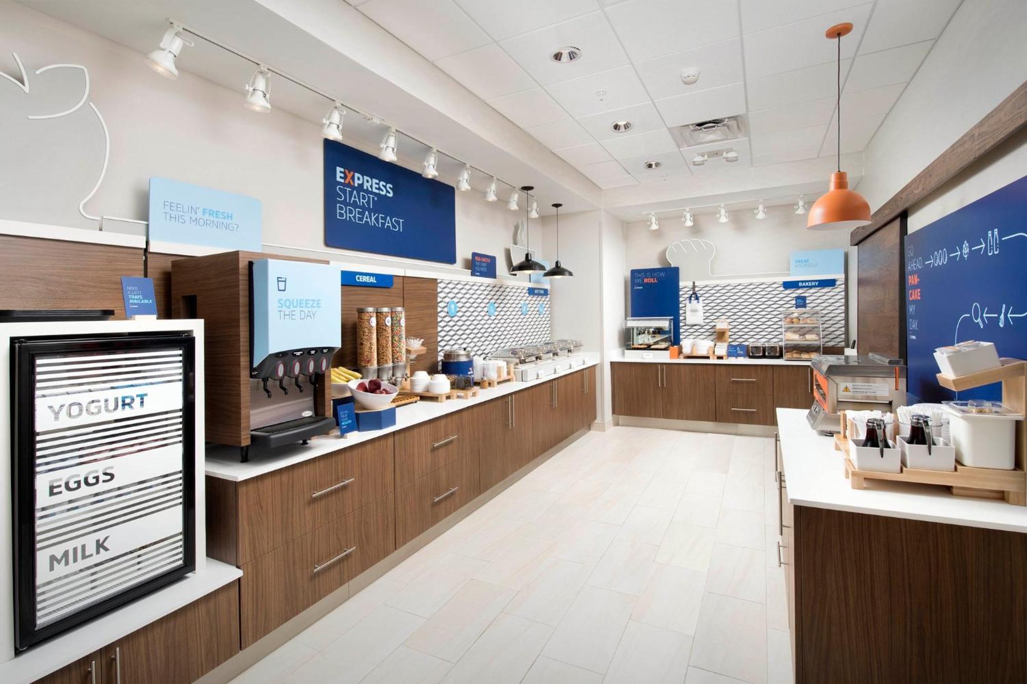 Holiday Inn Express & Suites Pensacola Airport North - I-10 By Ihg Ferry Pass エクステリア 写真